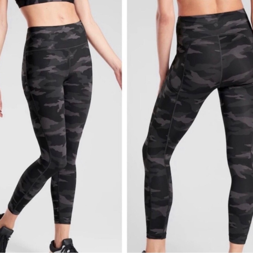 Athleta Ultimate Camo 7/8 Tight Stash Leggings with pocket